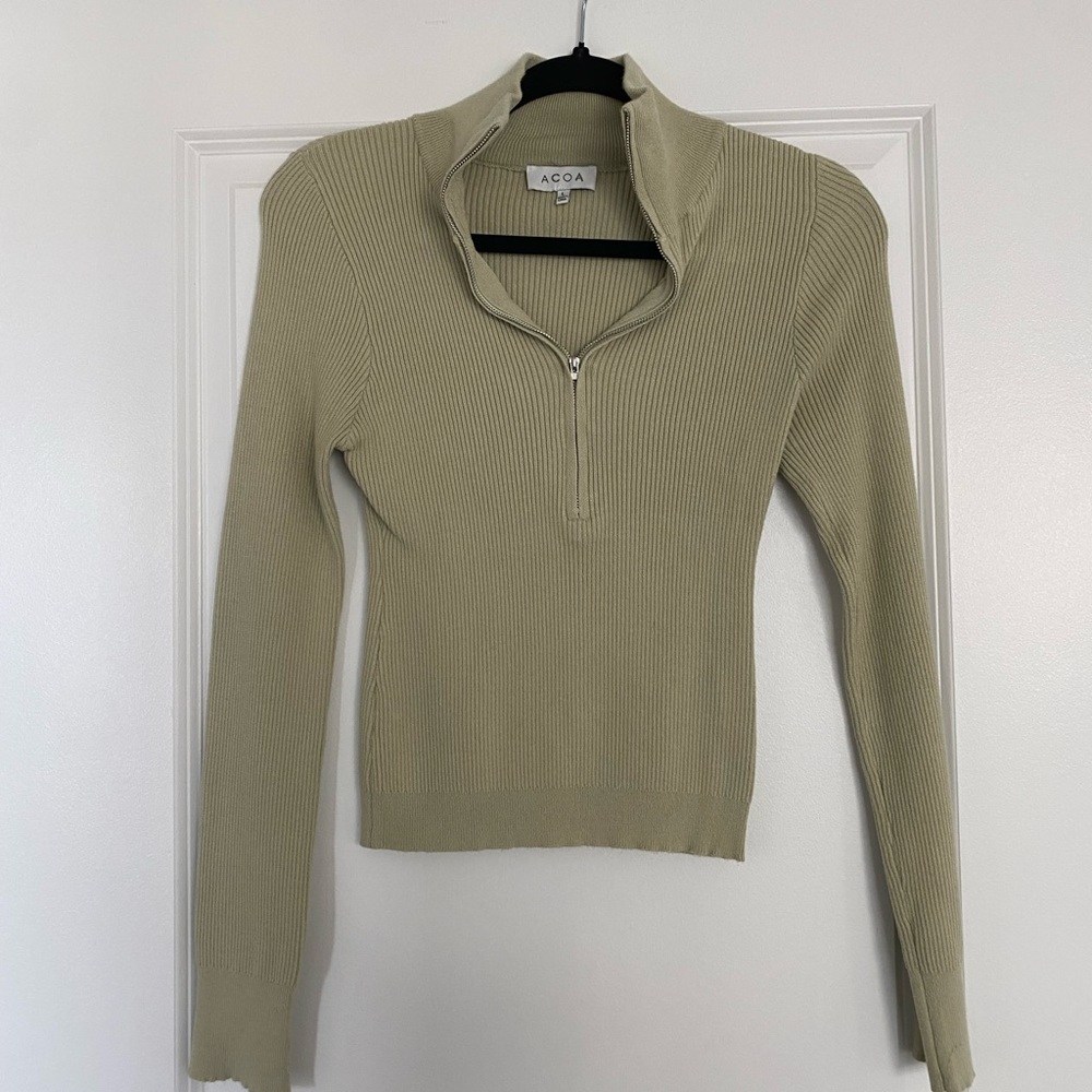 Fitted Green Long Sleeve Zip Up Top